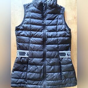 ZYIA Puffer Vest. Black. XS